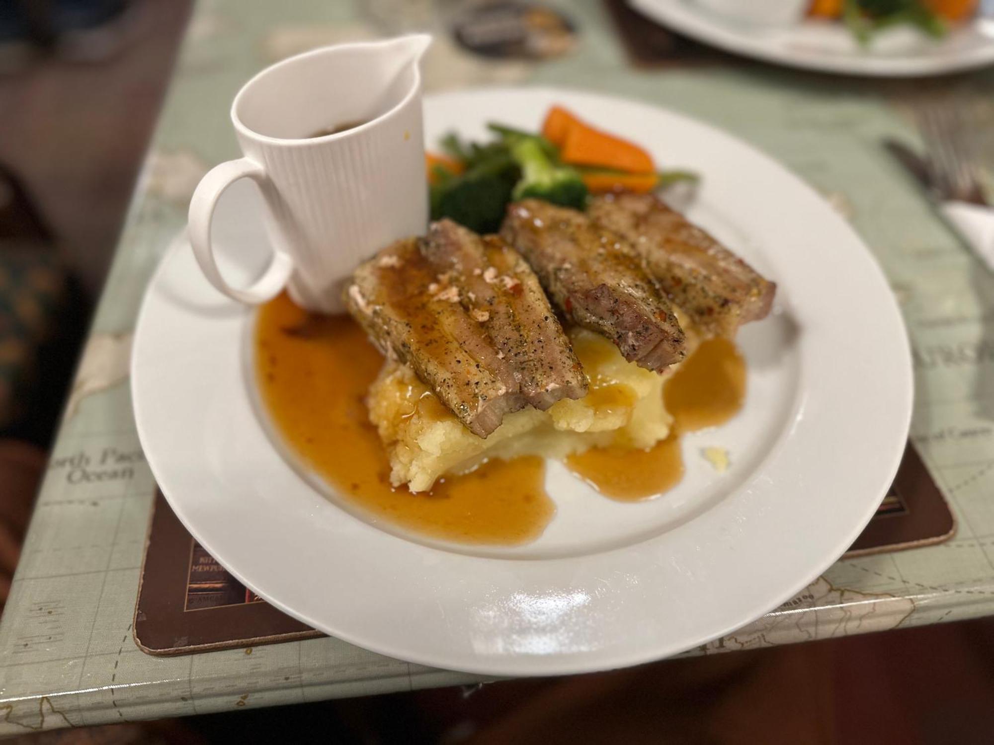 Cross Keys Hotel 2*